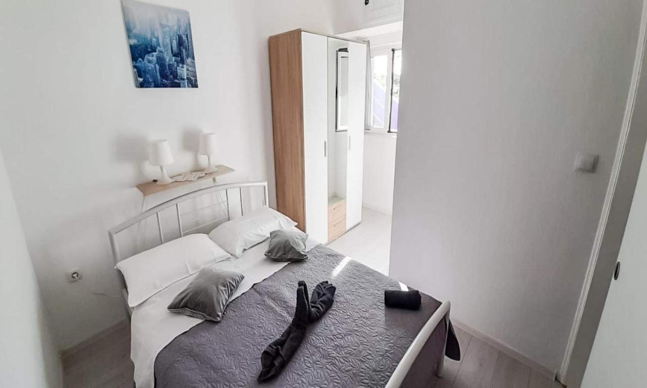 Apartments Sea Star Ivana 산책길 외부 사진