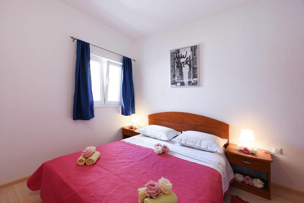 Apartments Sea Star Ivana 산책길 외부 사진