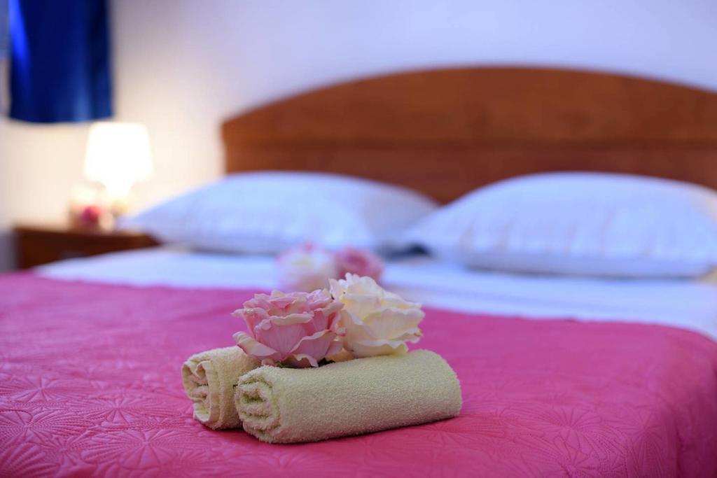 Apartments Sea Star Ivana 산책길 외부 사진